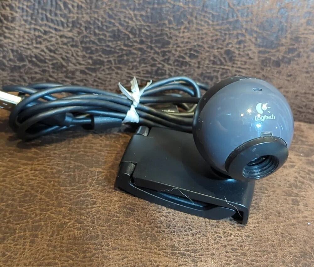 Logitech C200 Webcam V-U0011 (860-000277) Clip-on Black Good Condition * WORKS *